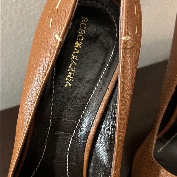 BCBGMaxAzria Women\'s Brown Leather Heels with Buckle